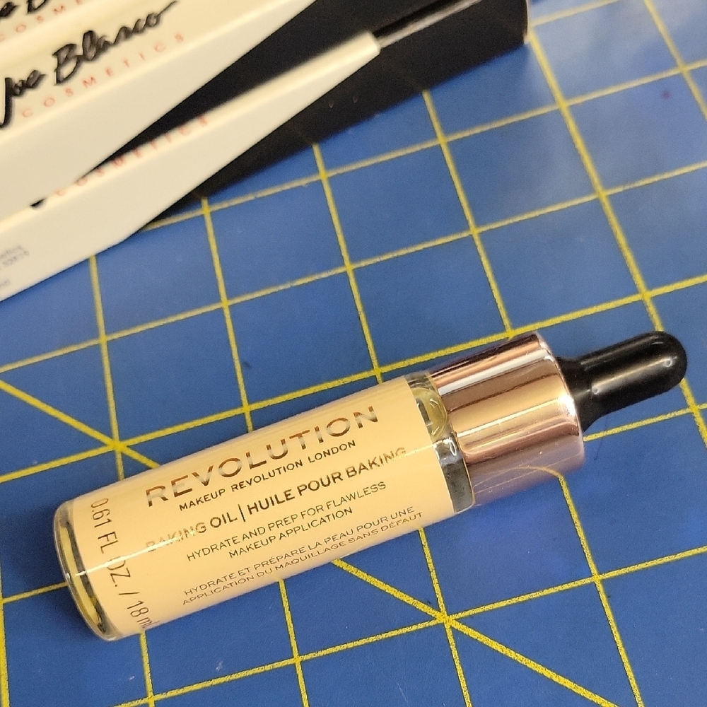 Revolution Makeup Baking Oil 18ml New